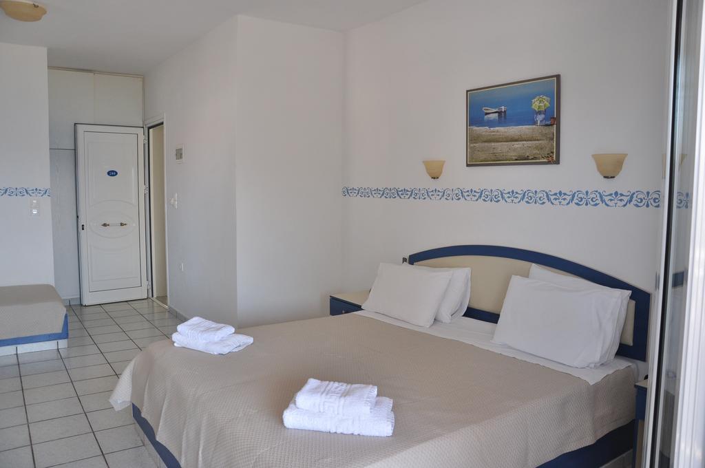 Castri Village Hotel ปาเลกาสตรอน ภายนอก รูปภาพ
