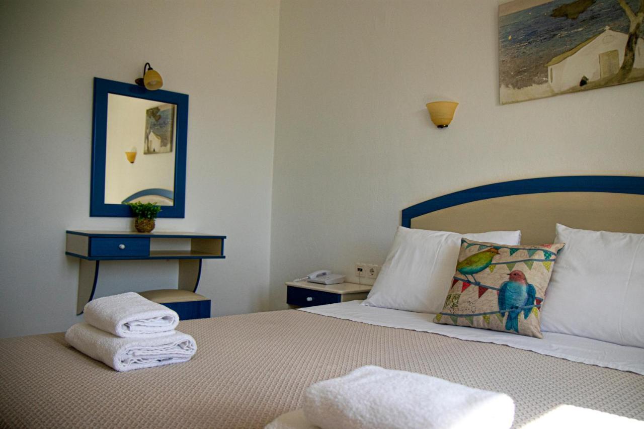 Castri Village Hotel ปาเลกาสตรอน ภายนอก รูปภาพ