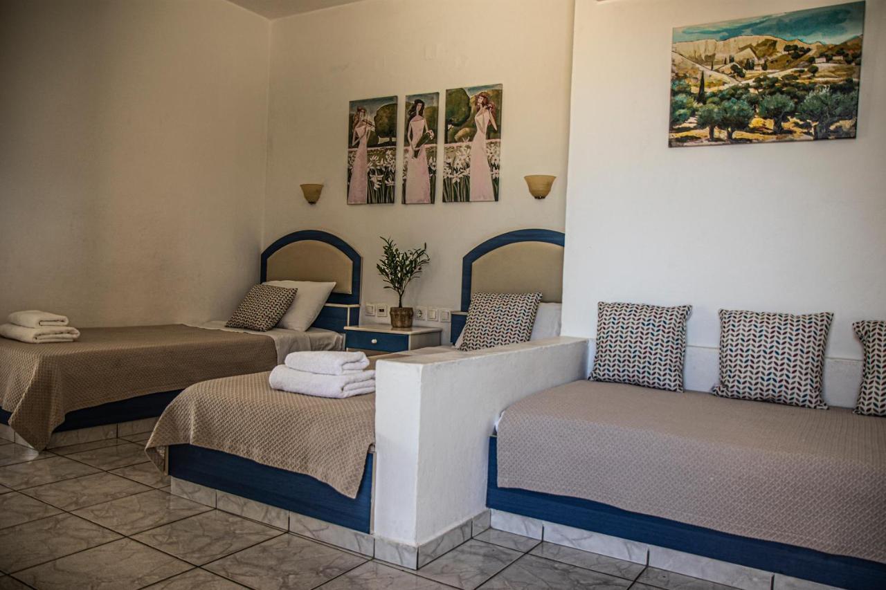 Castri Village Hotel ปาเลกาสตรอน ภายนอก รูปภาพ